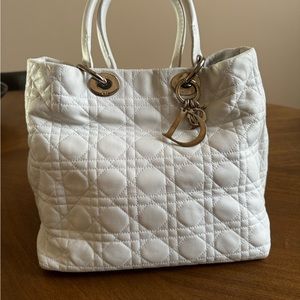 Christian Dior Lady Dior Soft Shopping Medium Tote white Channage Lambskin